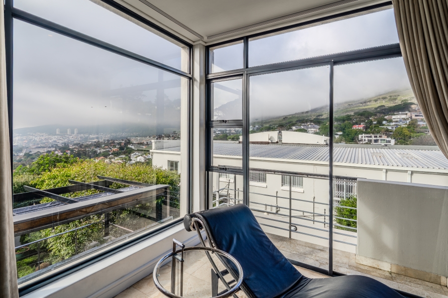 3 Bedroom Property for Sale in Oranjezicht Western Cape